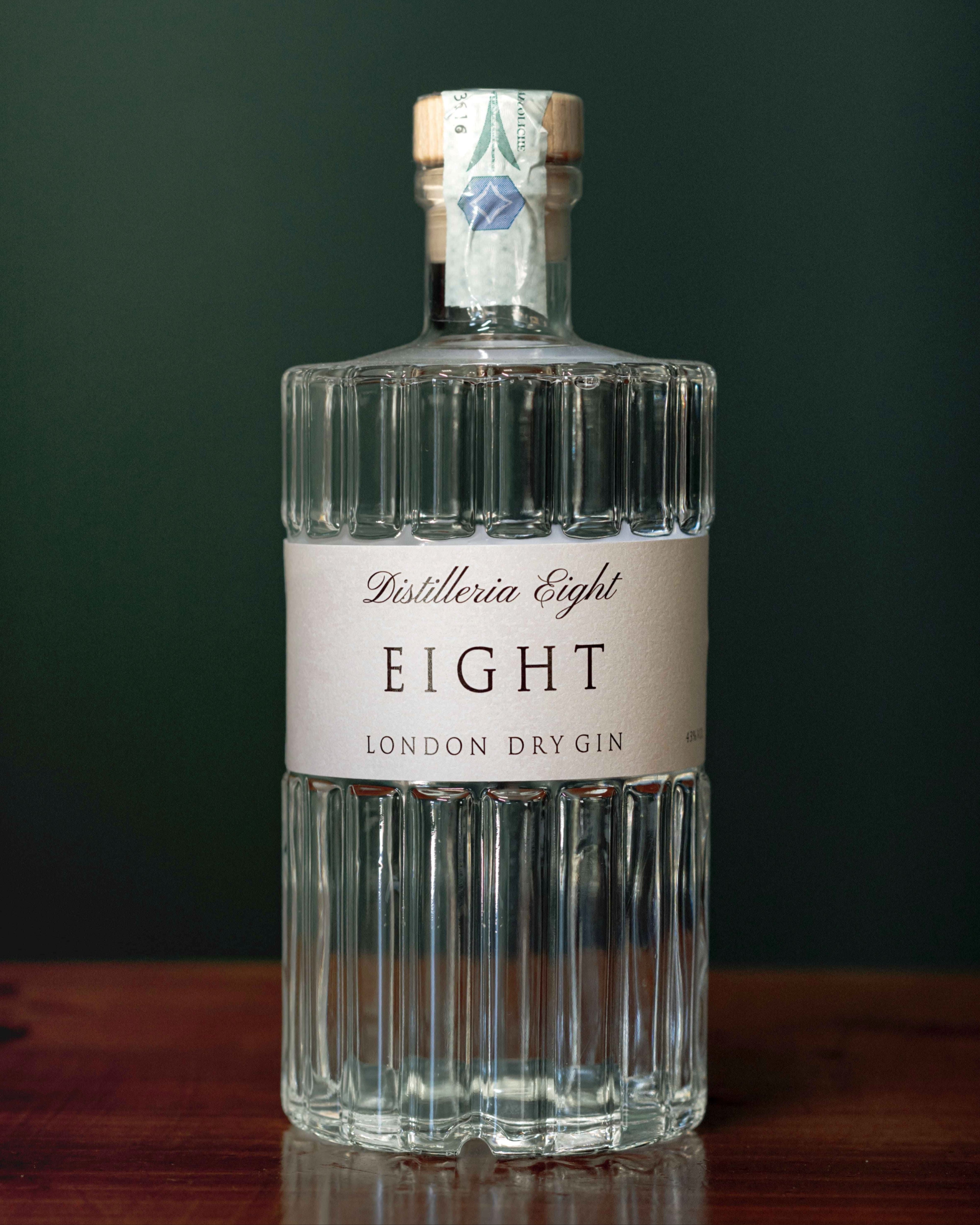 EIGHT LONDON DRY GIN